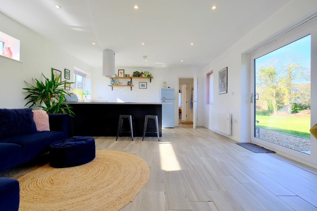 Open plan living area &amp; kitchen