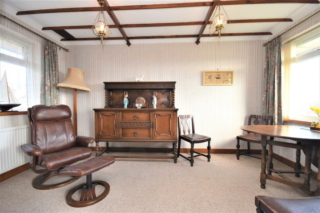 Dining Room.JPG
