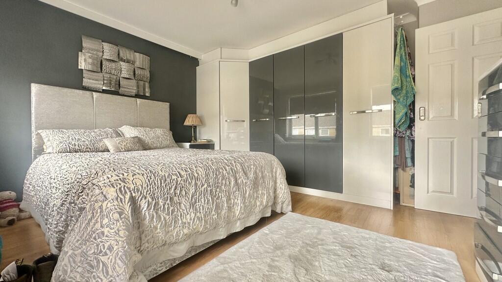 336C8B9F-53A0-466...