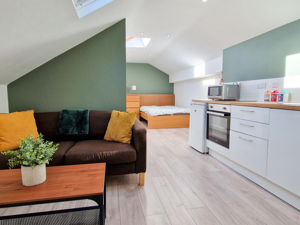 Park Road Moseley B13 8AB