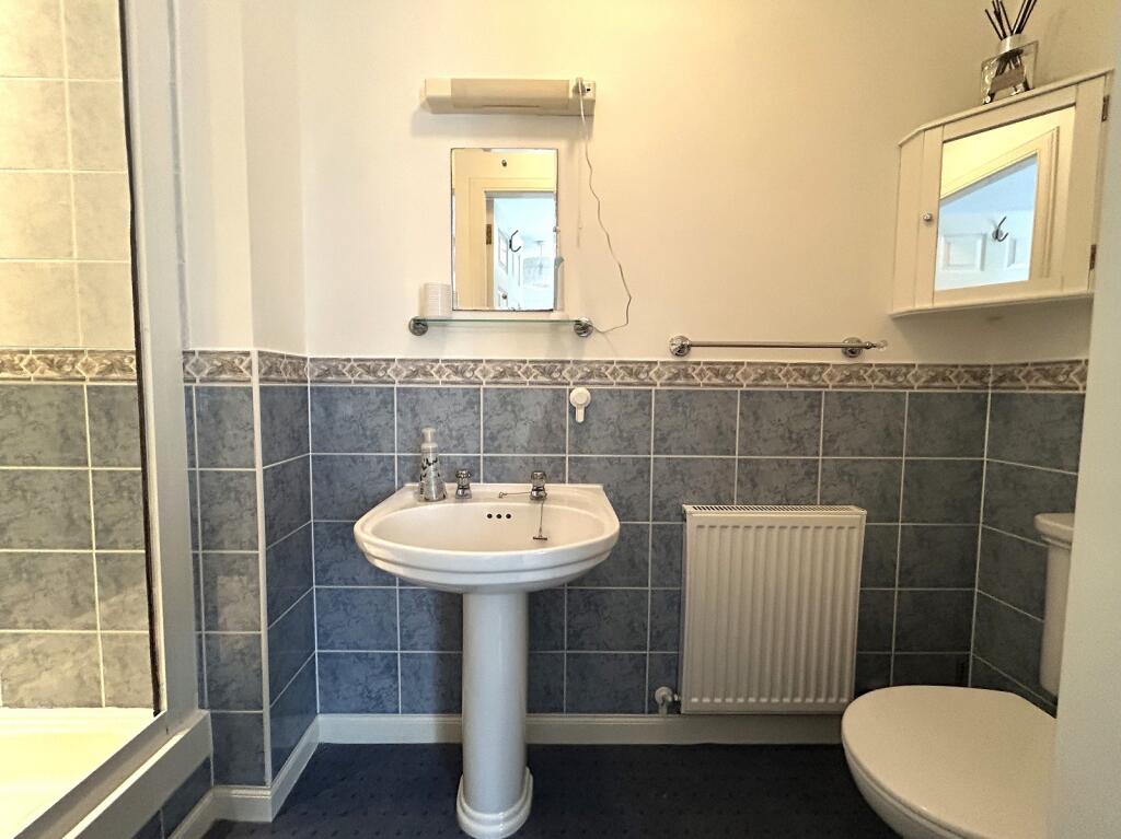 Principal Bedroom En Suite