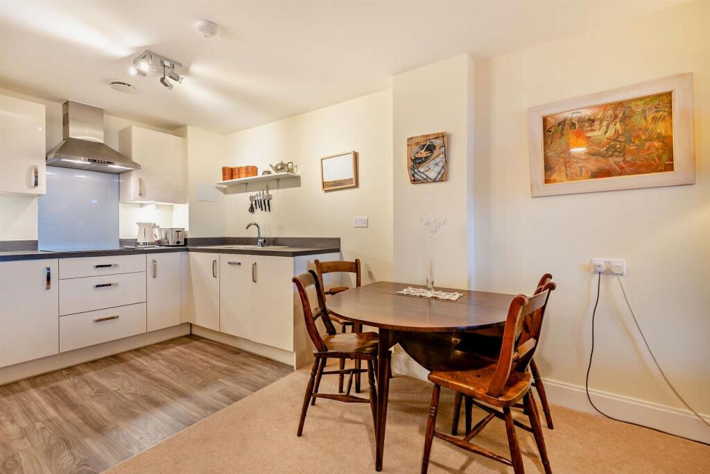 8627622-interior15-800.jpg