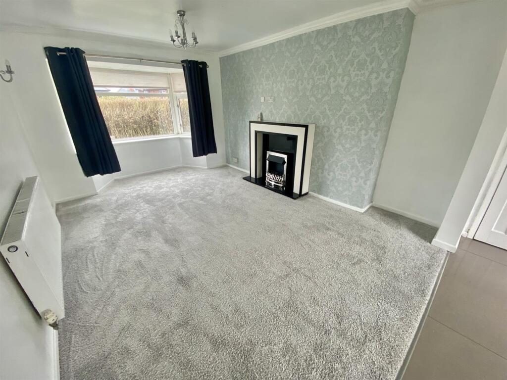 Bramleys Estate Agents - Cross Road - Mirfield (9)