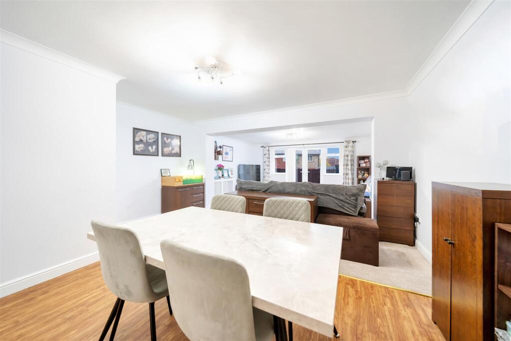 Burnet Close-25.jpg