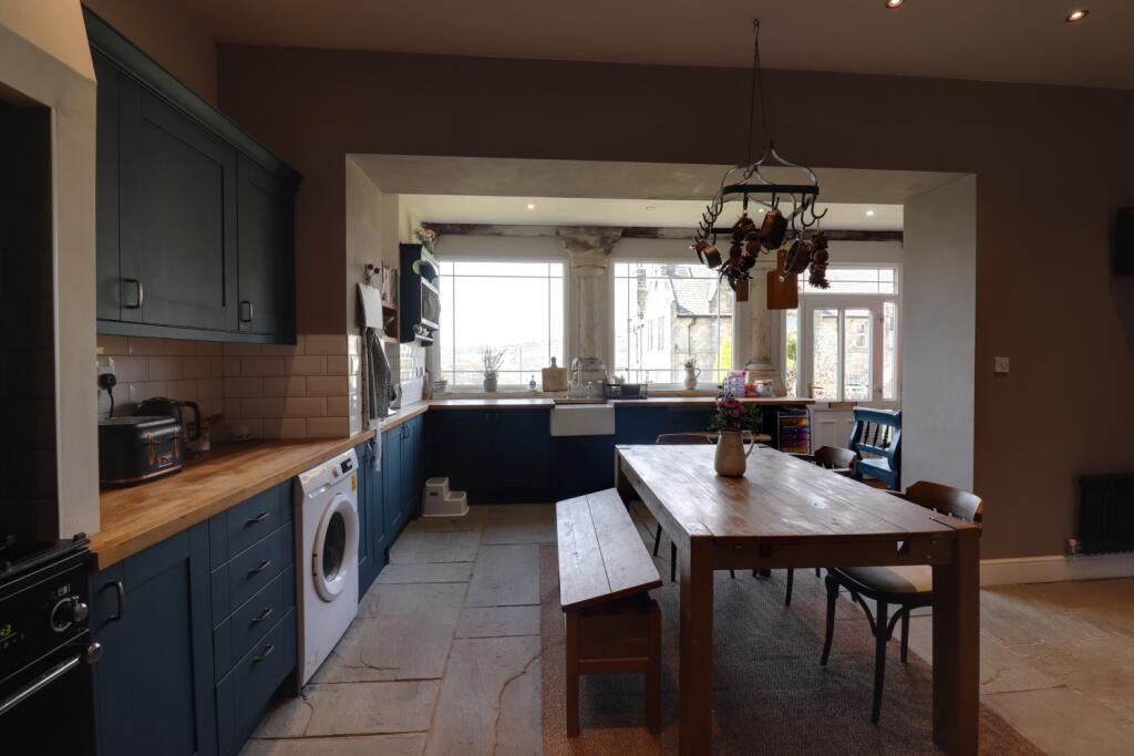 Kitchen diner 2
