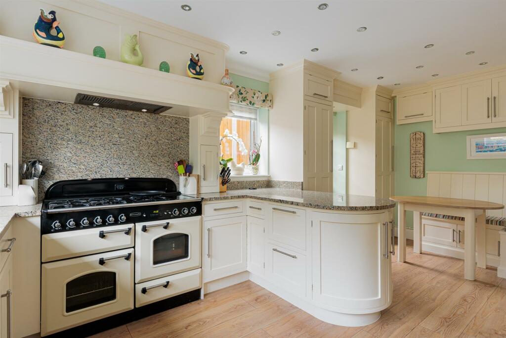 Kitchen/Breakfast