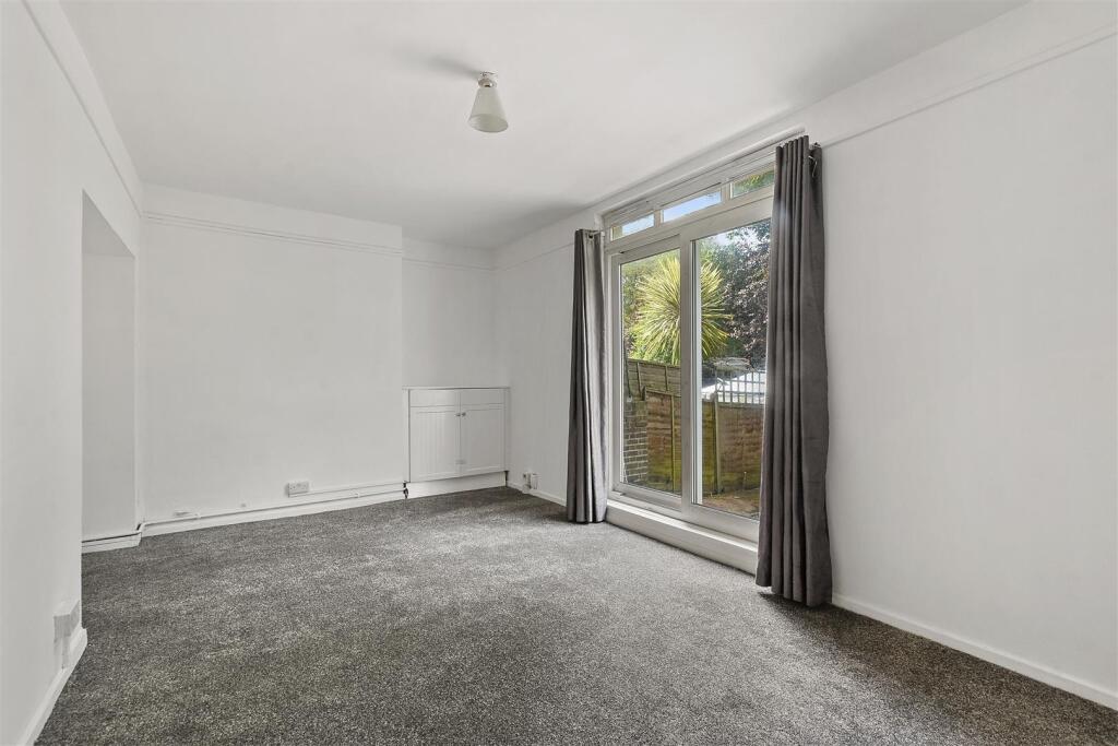 14-8e97GCPMSC - 60 Dobson Close - Reception -Origi