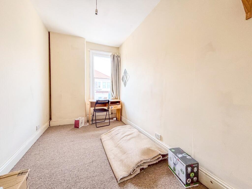 Spare Bedroom/Office