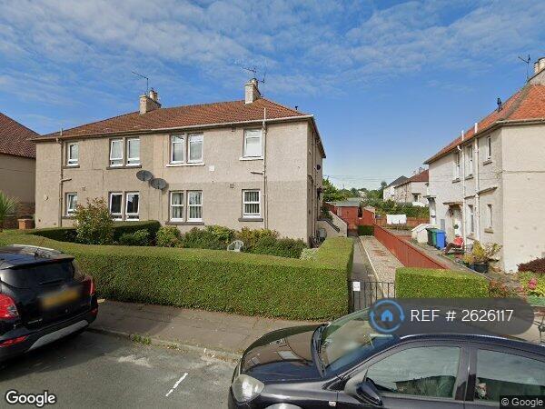 Two Bed Upper Flat With Private Garden Area 