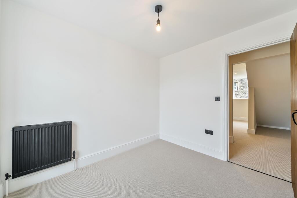 1335878-2-6899f90363e40