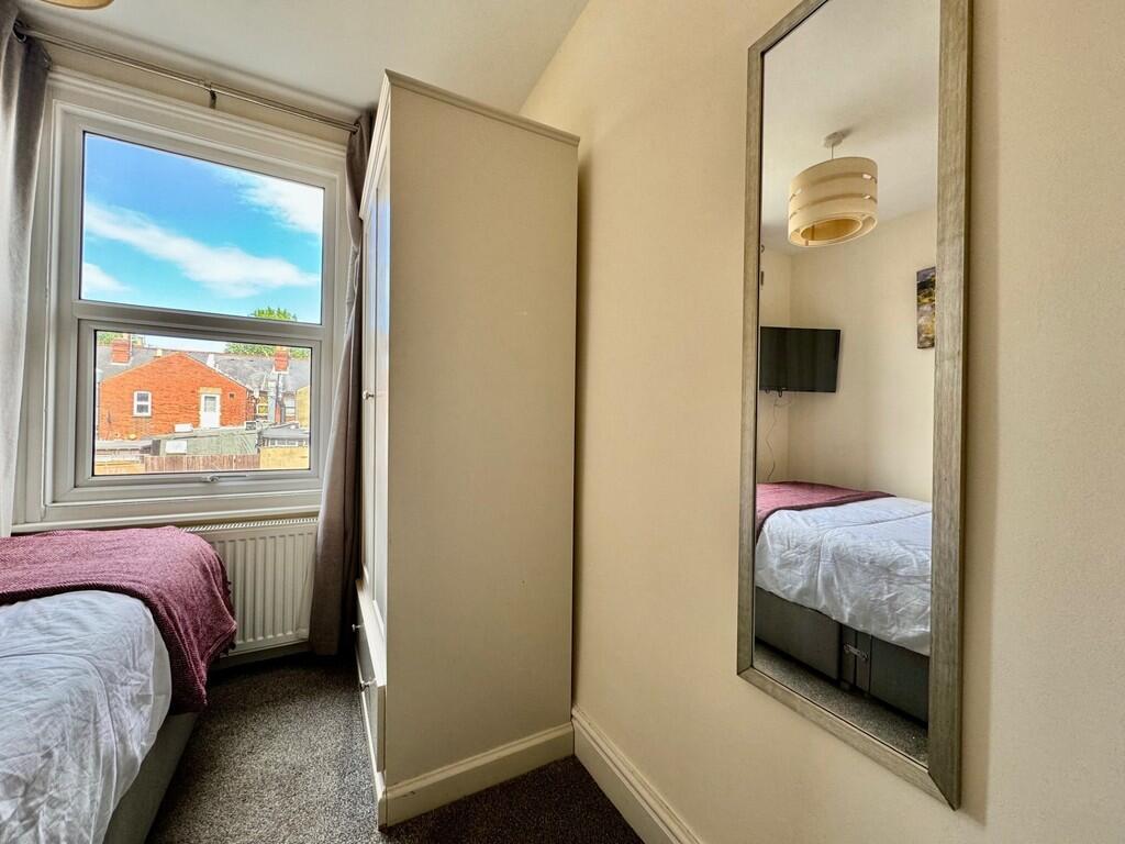 thumbnail_IMG_082...