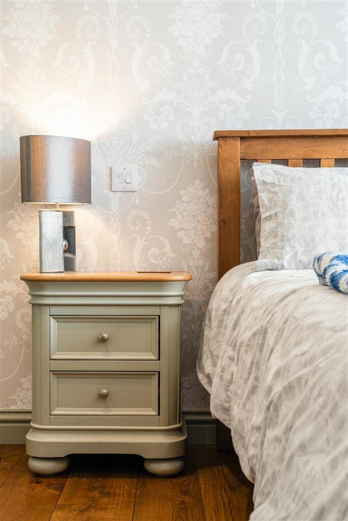 SALTASH CLOSE, 6- (5).jpg