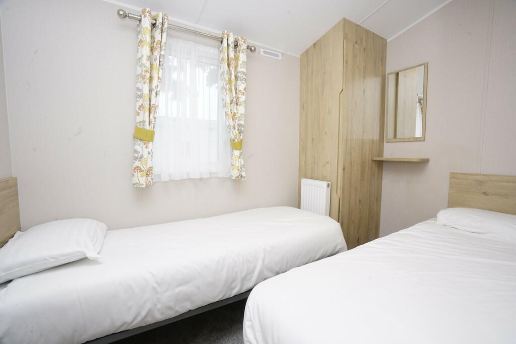 Bed2