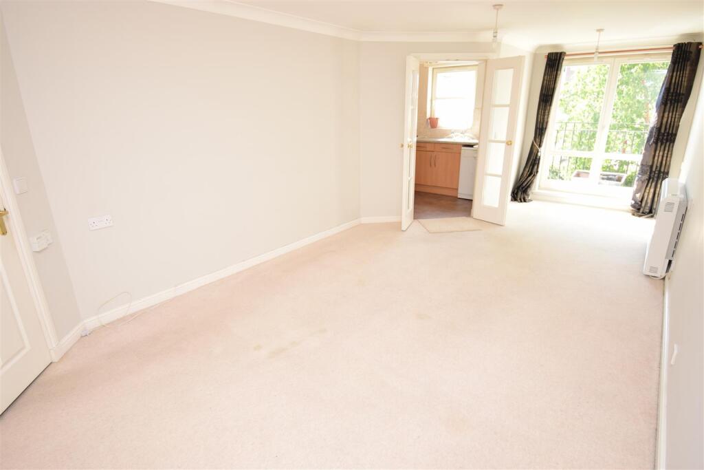 LOUNGE-DINING ROOM.JPG