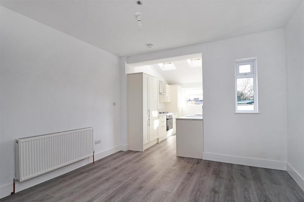 dining.jpg