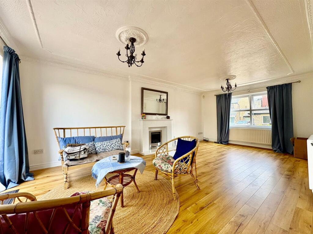 PHOTO-2025-05-07-13-19-58 2.jpg