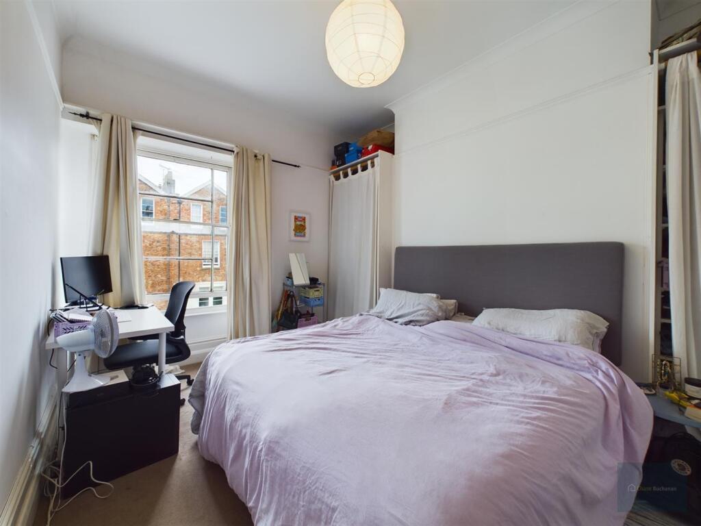 CAM02525G0-PR0093-ST