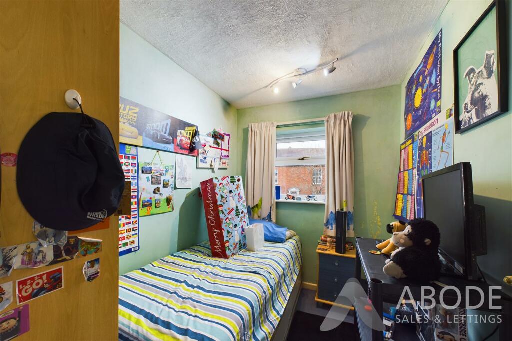 CAM02696G0-PR0462-STILL013.jpg