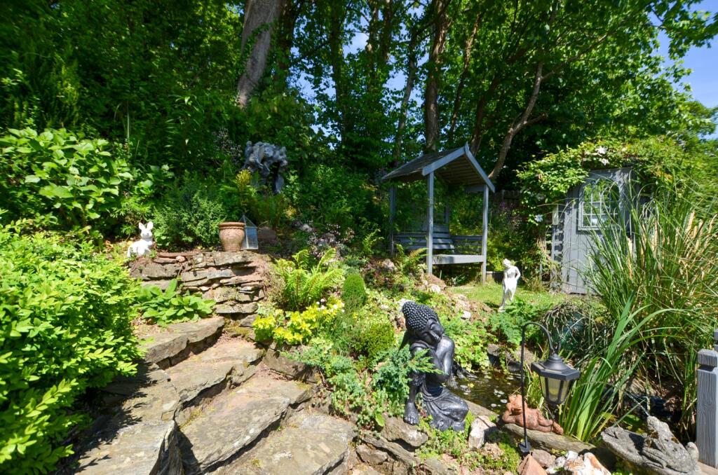 To Book A Viewing Call TPS Lostwithiel on 01208 87