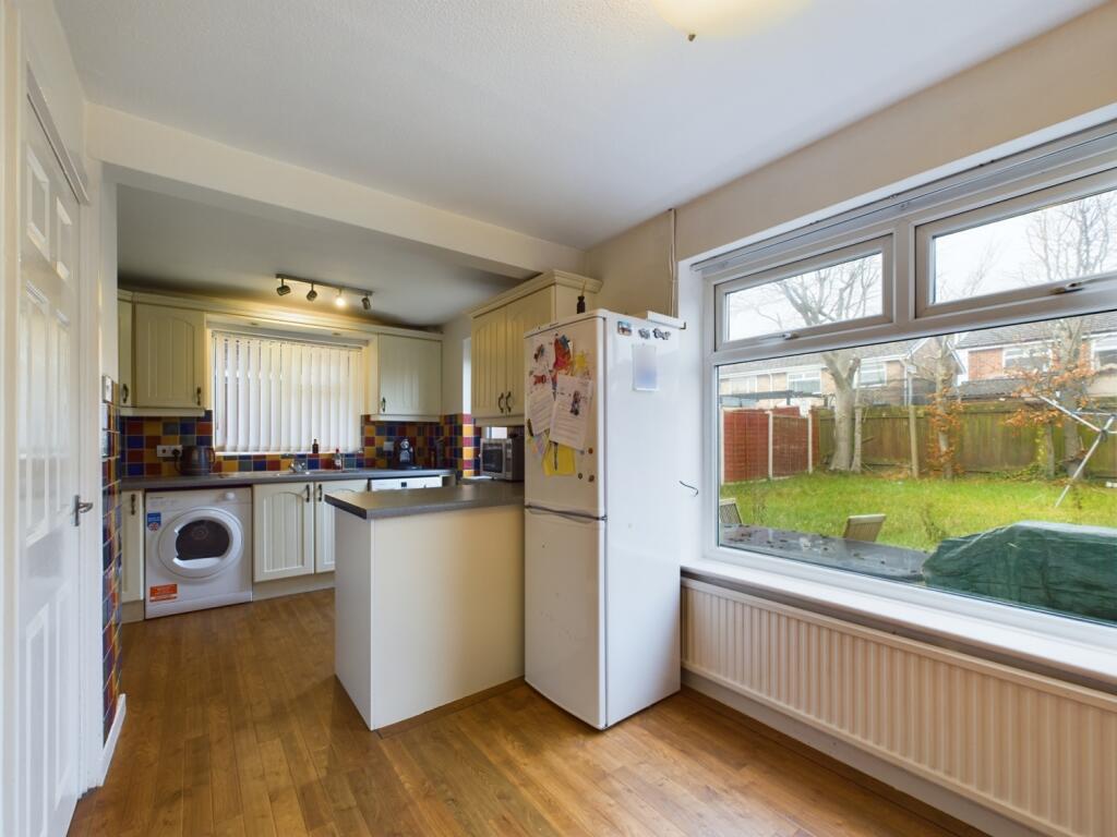 CAM02386G0-PR0101-STILL015