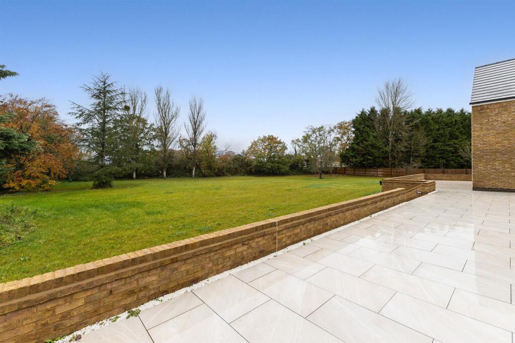 100464_Winkfield Hall North Street Winkfield (45)_