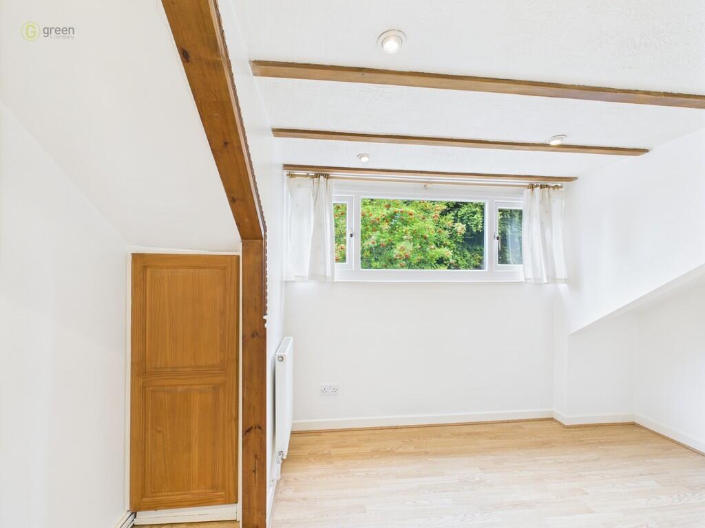 CAM03830G0-PR0202...