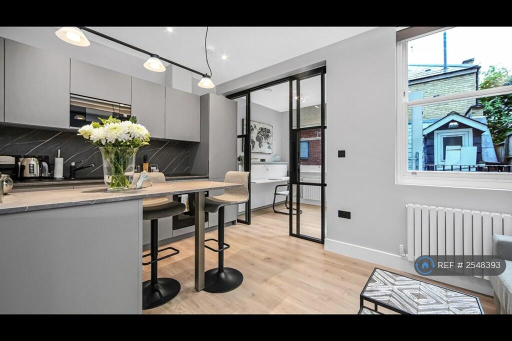 Open Plan Kitchen/Dining Space