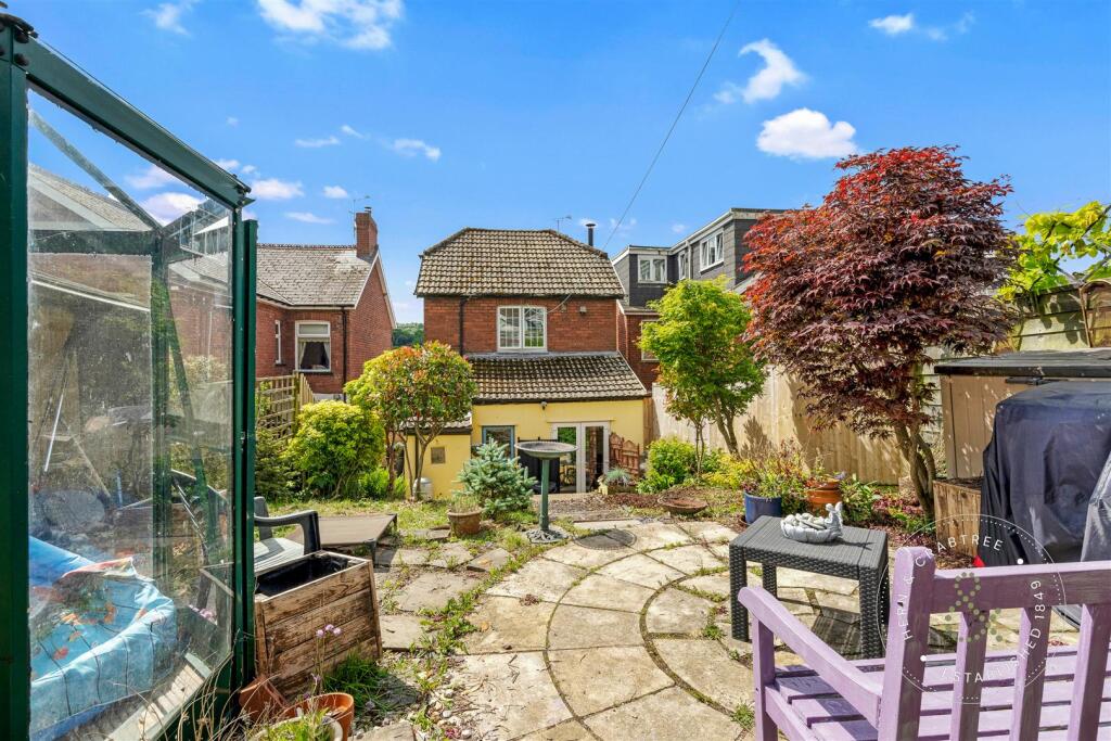 Commercial Road, Hern Crabtree (7).jpg