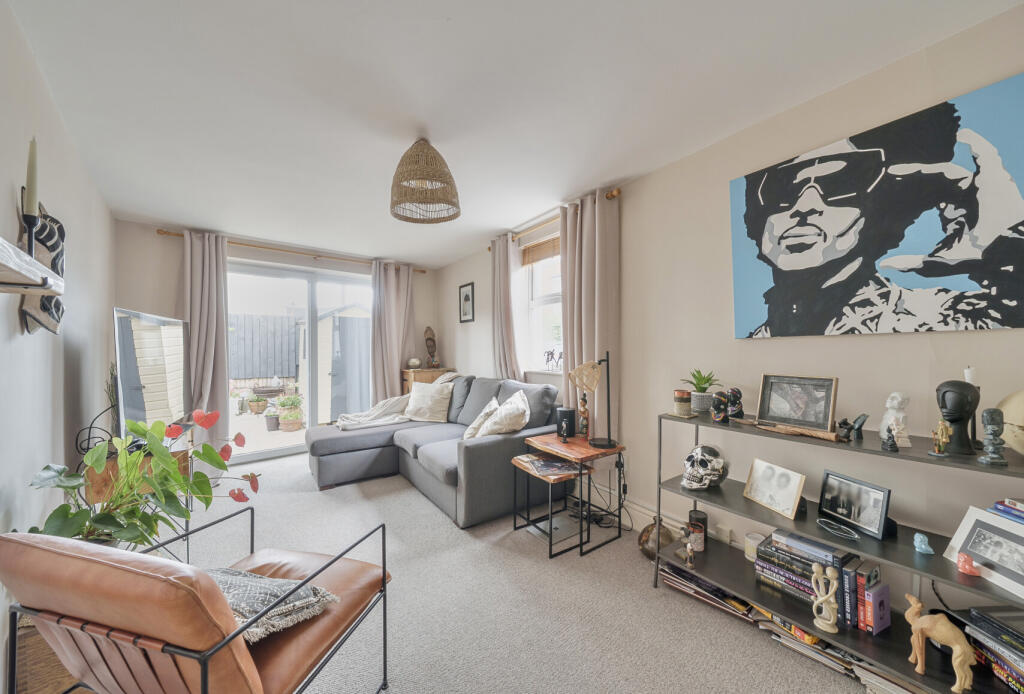 1305589-15-684808...