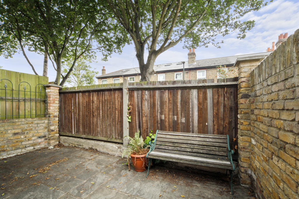 Duncan Road 1, 7 - G