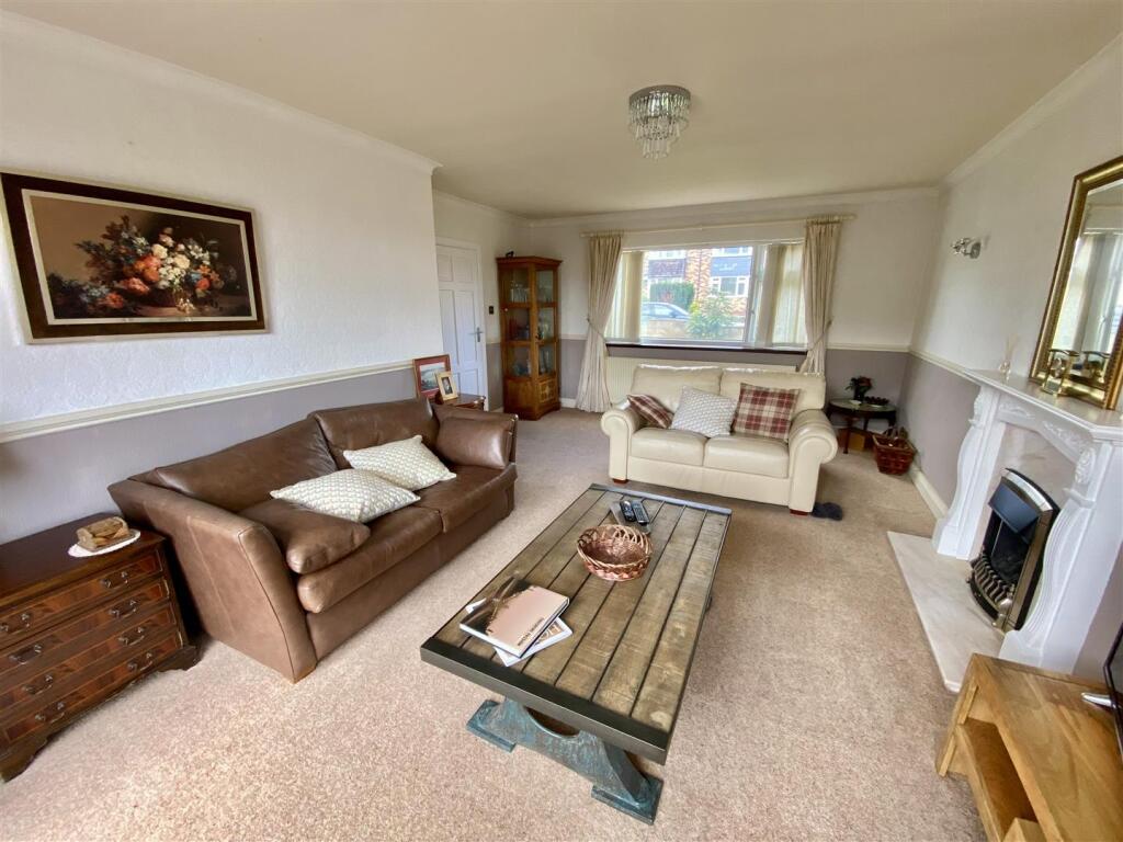 Bramleys Estate Agents - 67 West Royd Avenue - Mir