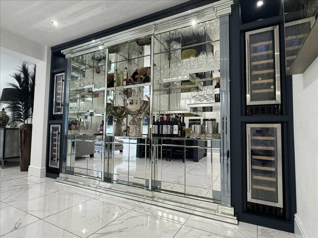 LIVING KITCHEN