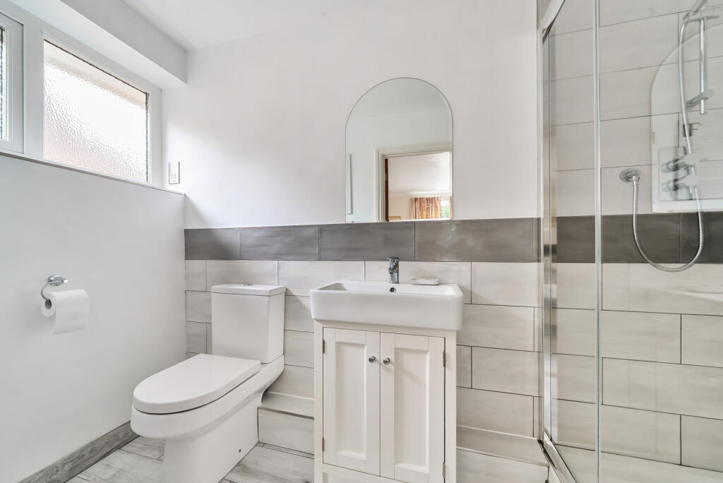 1318345-15-686522...