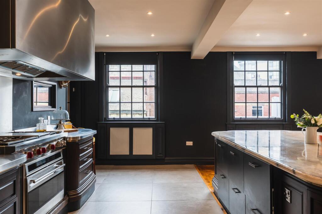 Dining Kitchen (Penthouse)