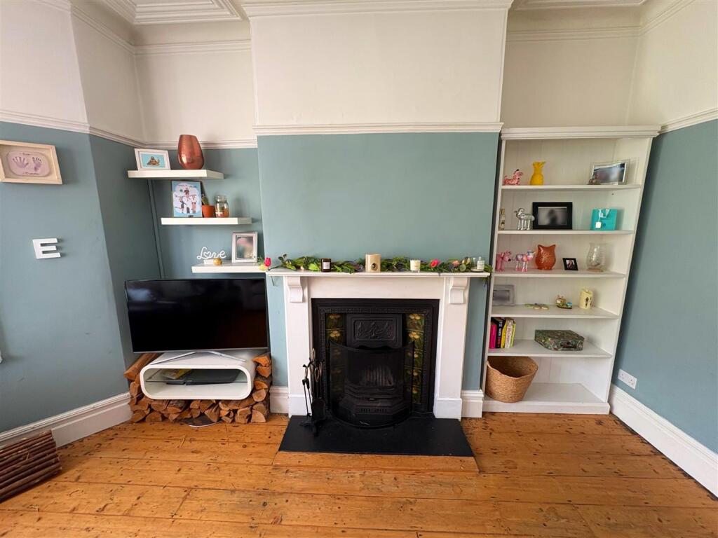 Lounge fireplace.jpg