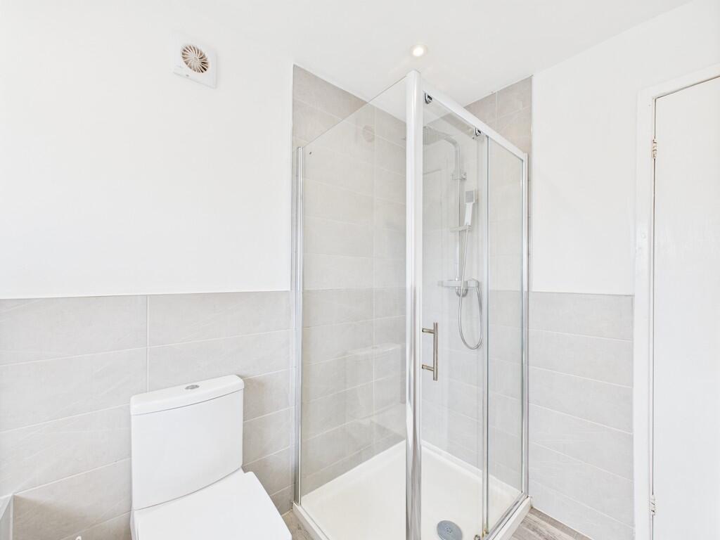 CAM01835G0-PR0275...