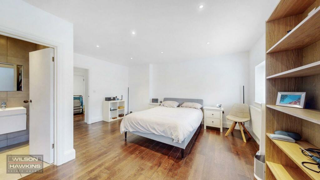 1 Moat Lodge, London Road - fX8mpGOylvdILT6M210d (