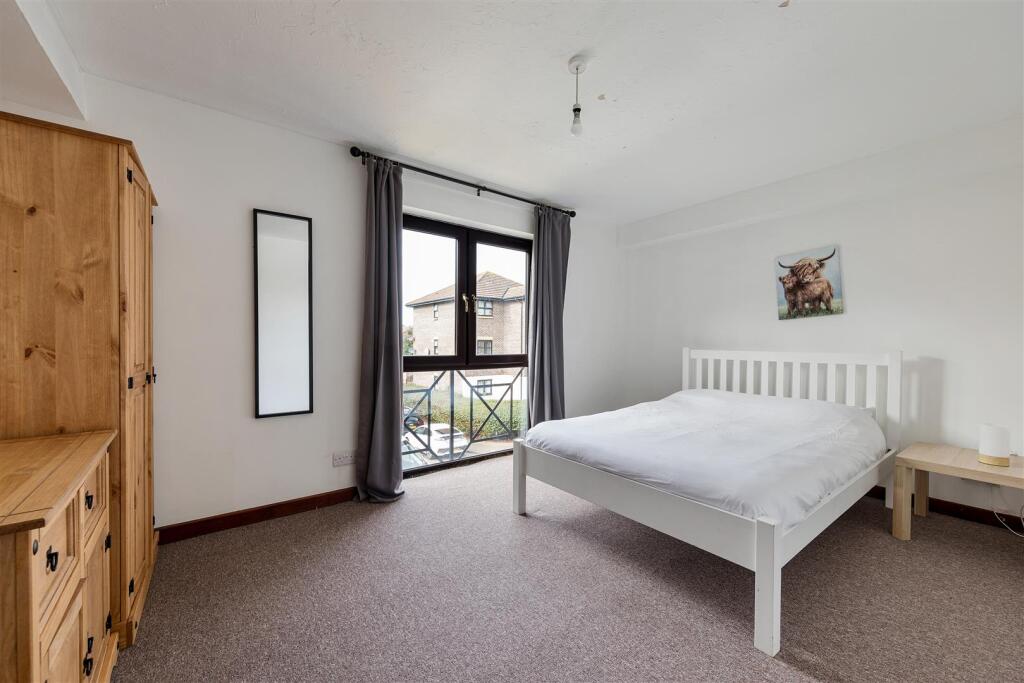 Verbena Close, E16