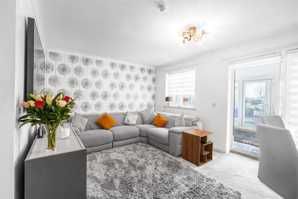 lounge-3.jpg