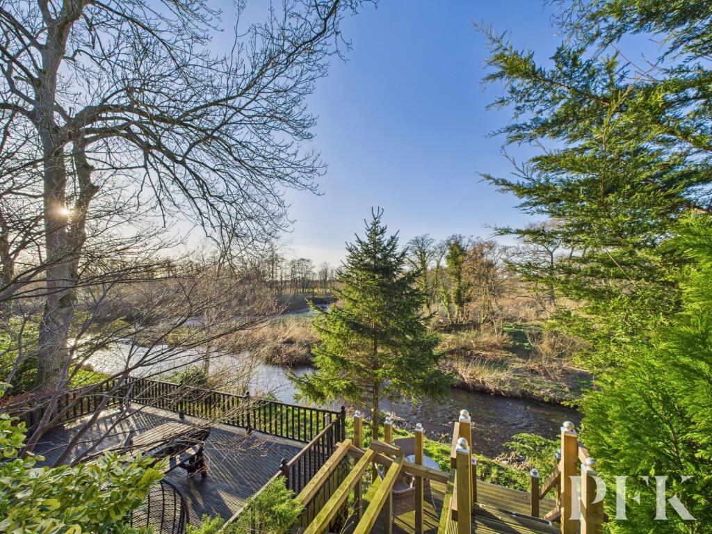 Rear garden &amp; view