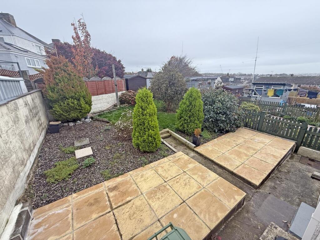 Seacroft Road 14 - Garden Front.jpg