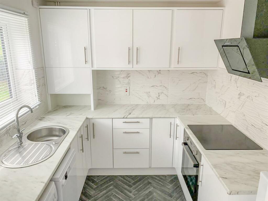 Sibneys Kitchen.jpg
