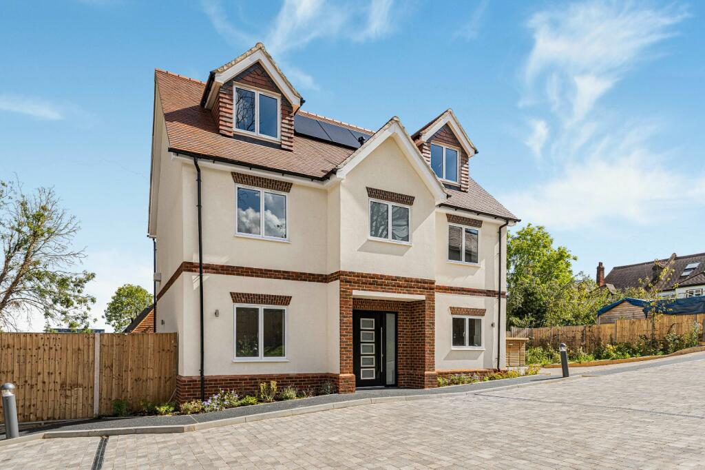 property in Apple Tree Grove, 
Pollards Hill North, SW16