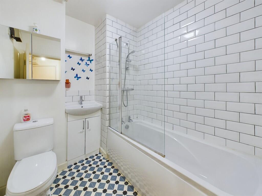 CAM03974G0-PR0074...