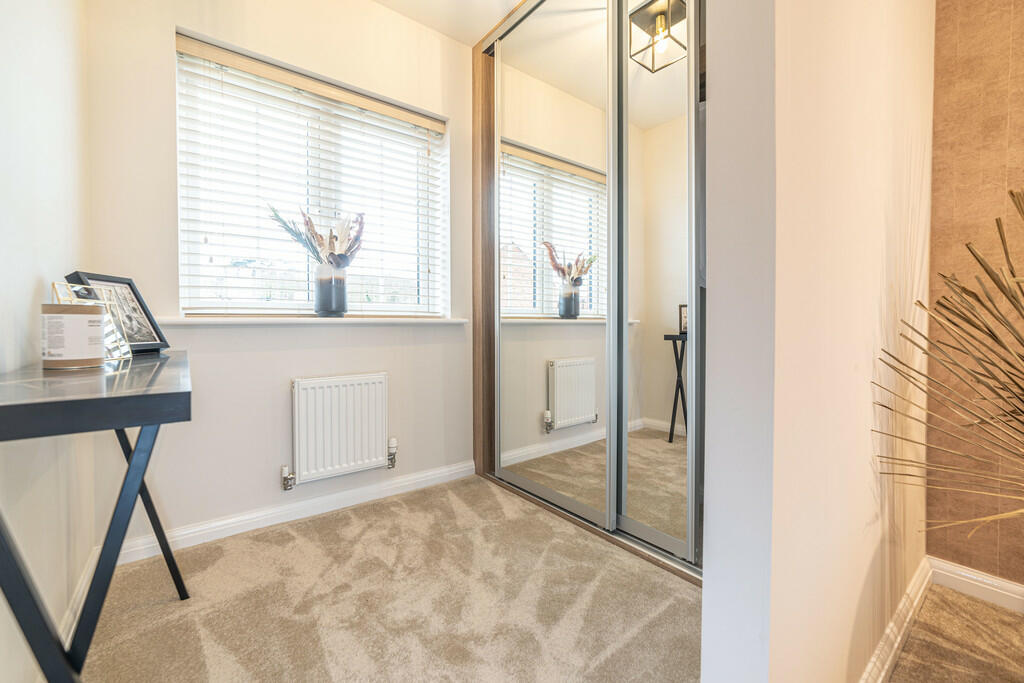 Dressing area to ...