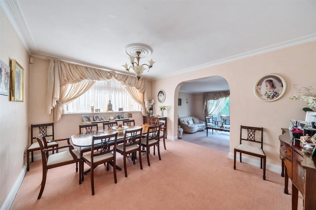 Dining Room:
