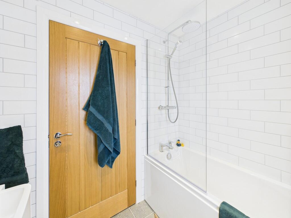 CAM02854G0-PR0410...