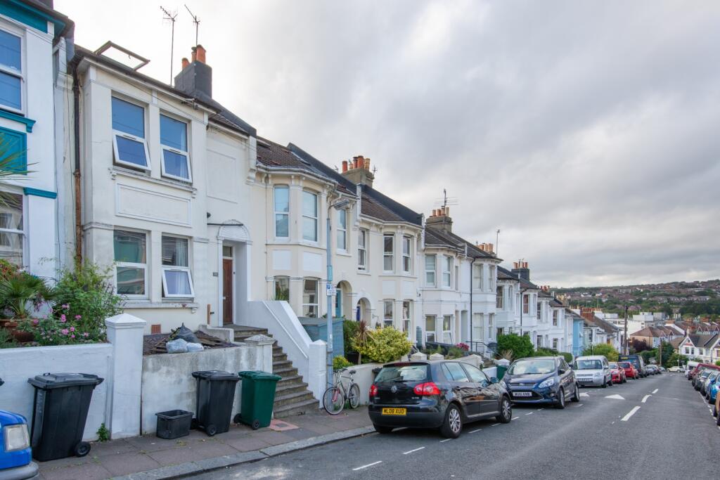 97 Bonchurch Road FoH (2)