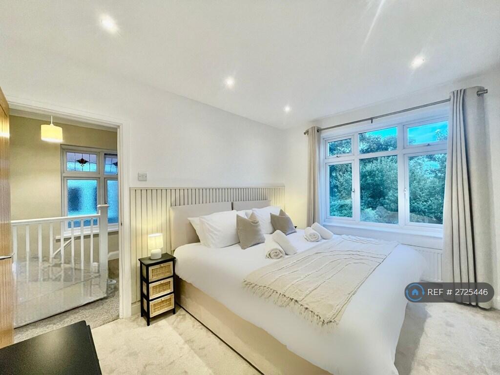 Devonshire Road, Hornchurch, RM12