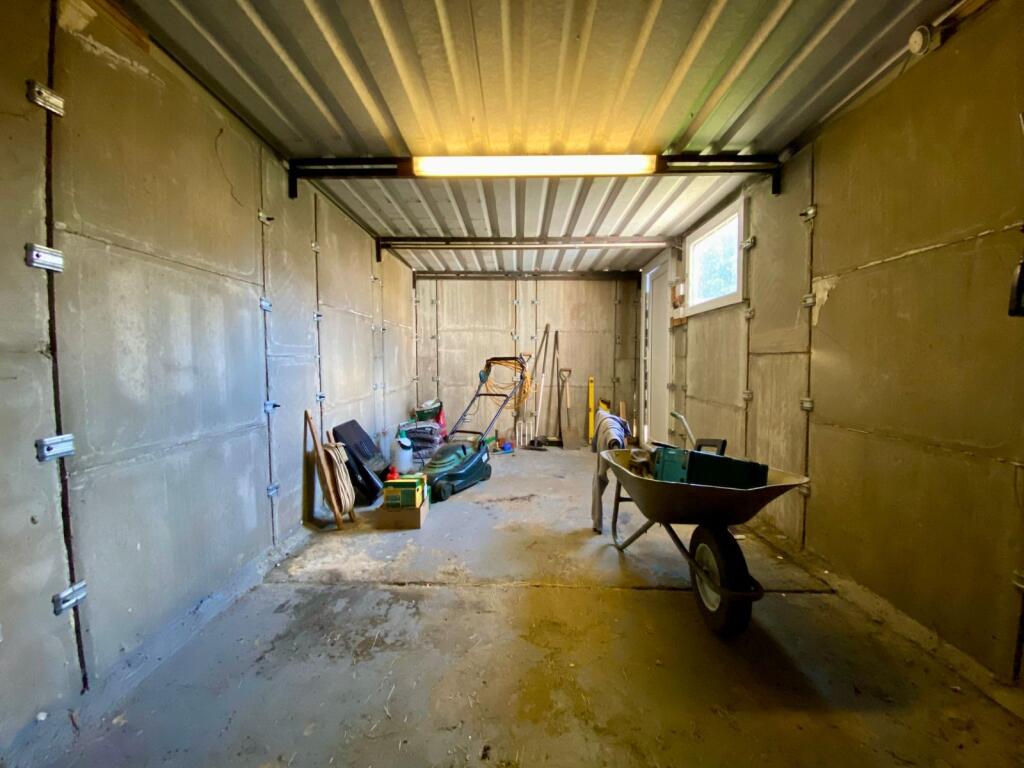 Garage 2